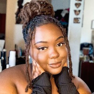 Meet your Posher, Daija